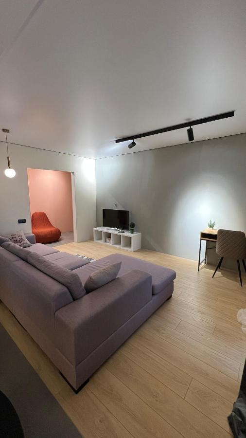 2 Room Modern Apartment View 第聂伯罗彼得罗夫斯克 外观 照片